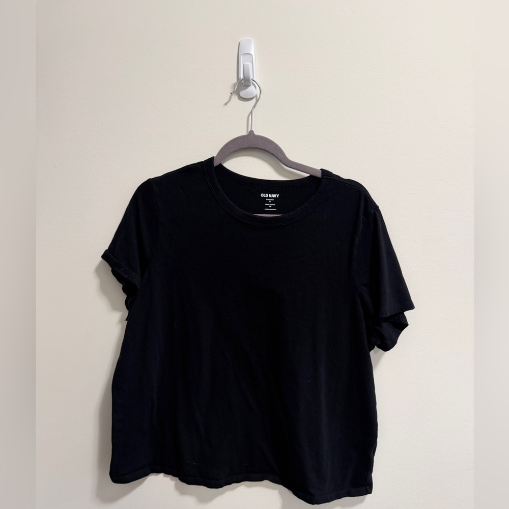 Old Navy Black Short Sleeve Tee